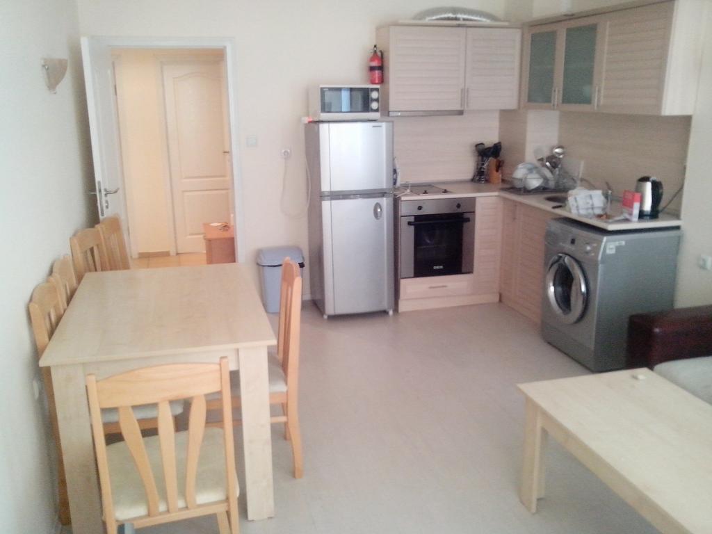 Sb Rentals Apartments In Blue Marine Complex Sunny Beach Room photo